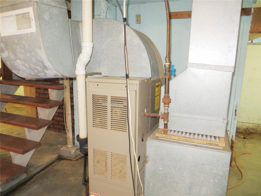 301 N Church Street Thorp WI 54771 1594994 image16