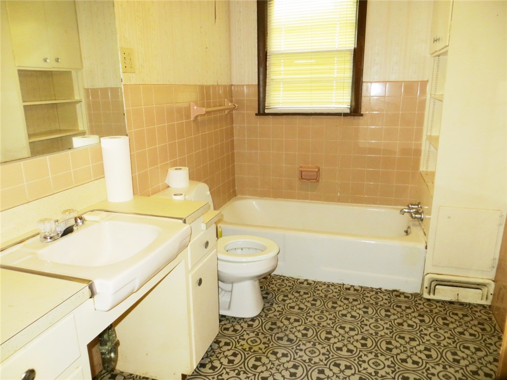 301 N Church Street Thorp WI 54771 1594994 image8