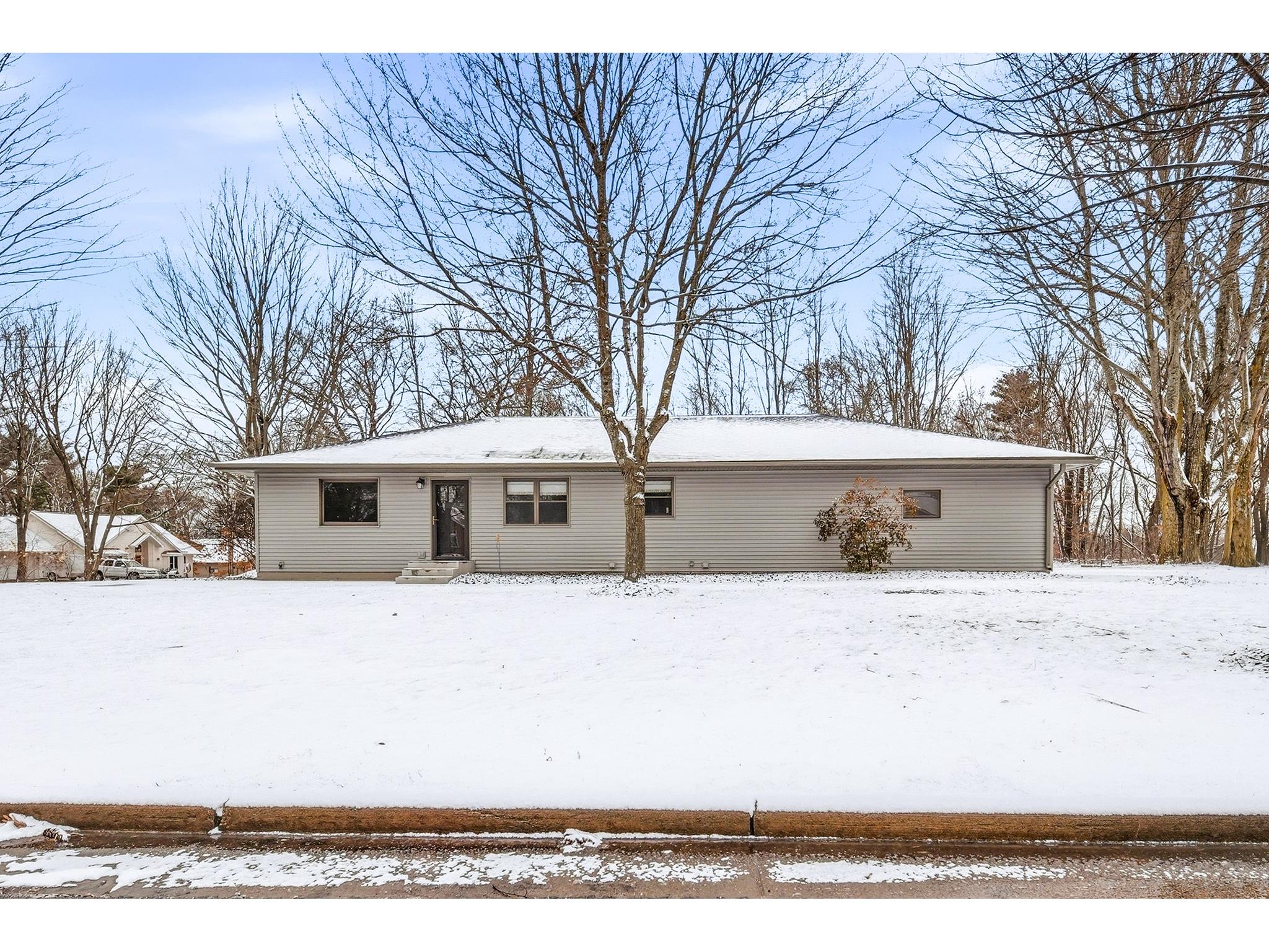 3019 Deerfield Drive Eau Claire WI 54703 1598996 image1