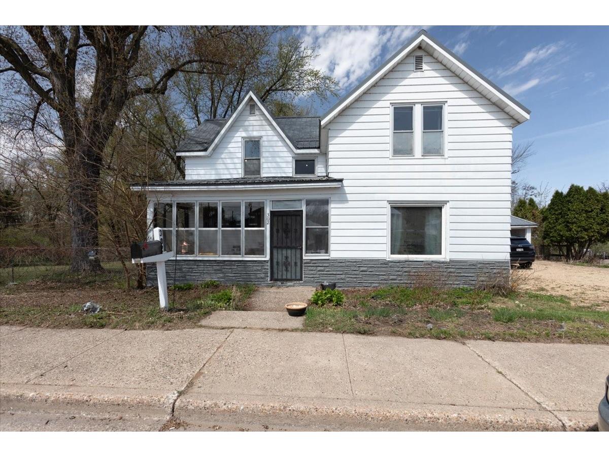 302 E Main Street E Durand WI 54736 1600268 image1