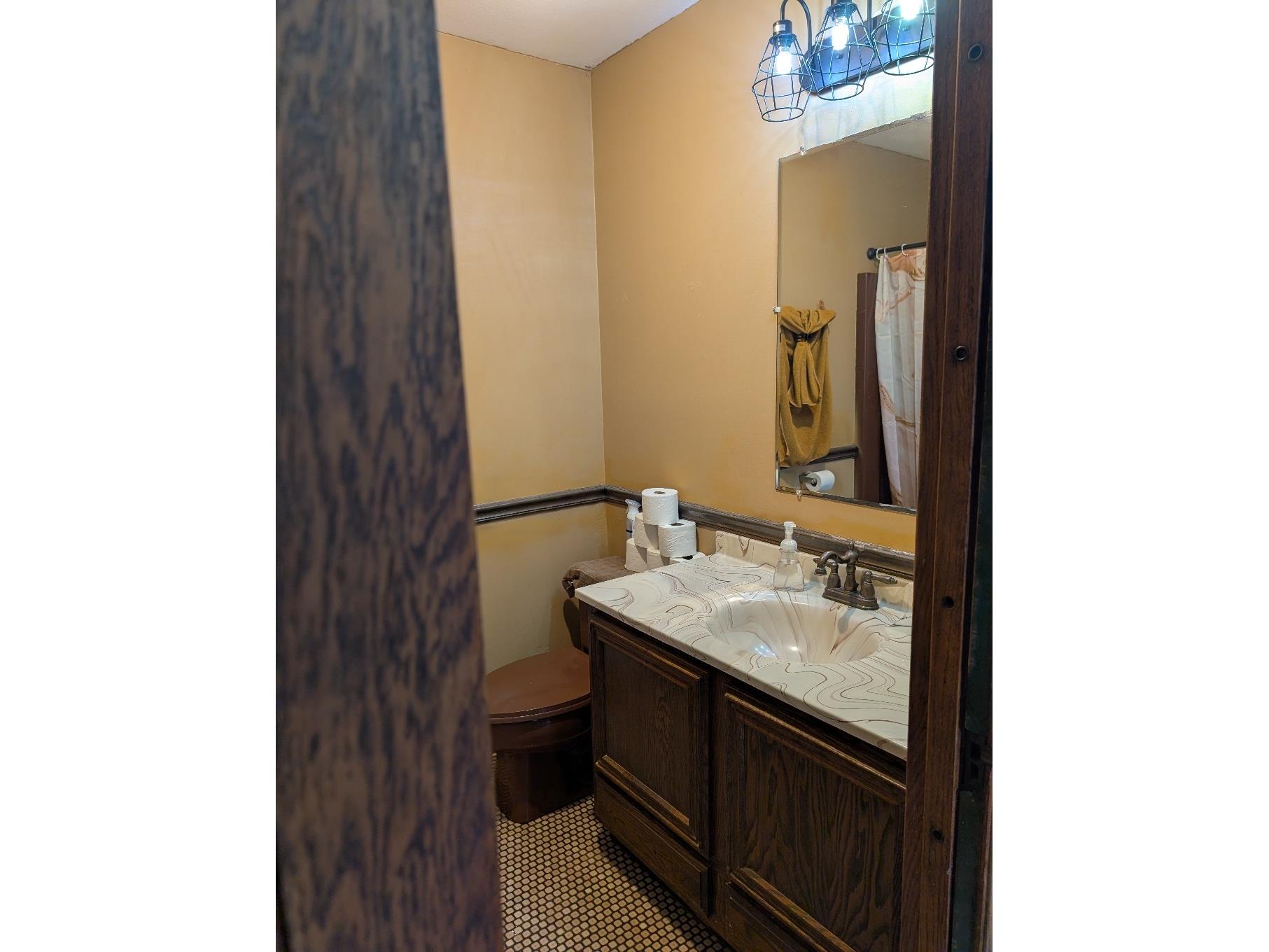 302 E Main Street E Durand WI 54736 1600268 image39