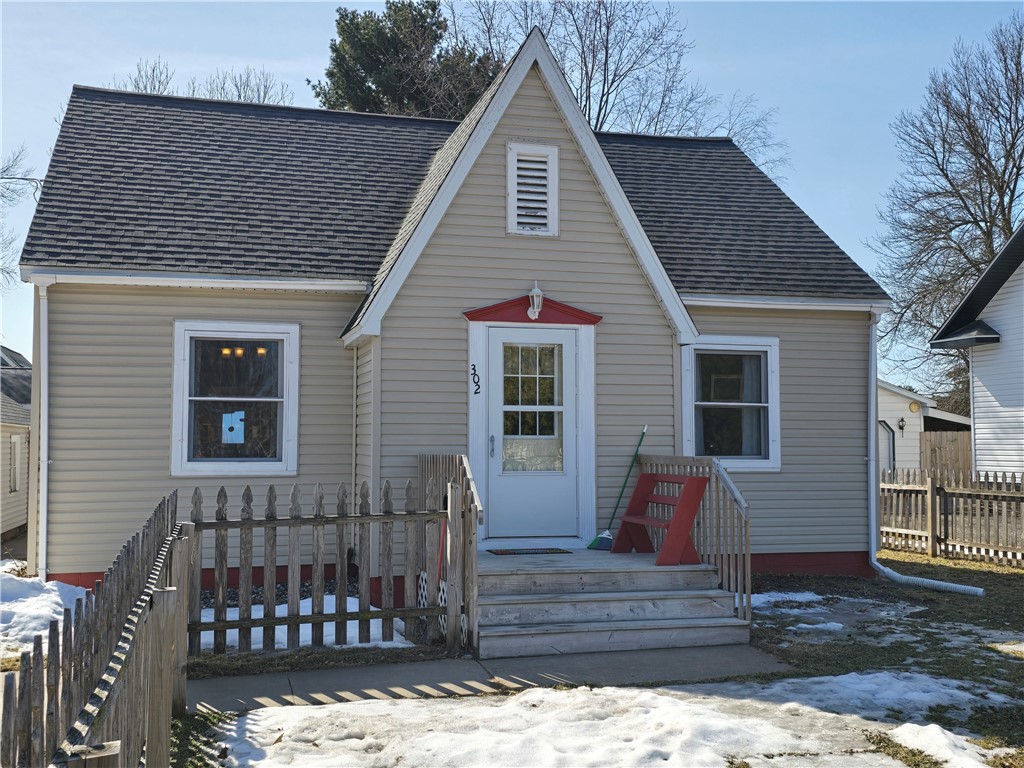 302 Wisconsin Avenue Cameron WI 54822 1589433 image1