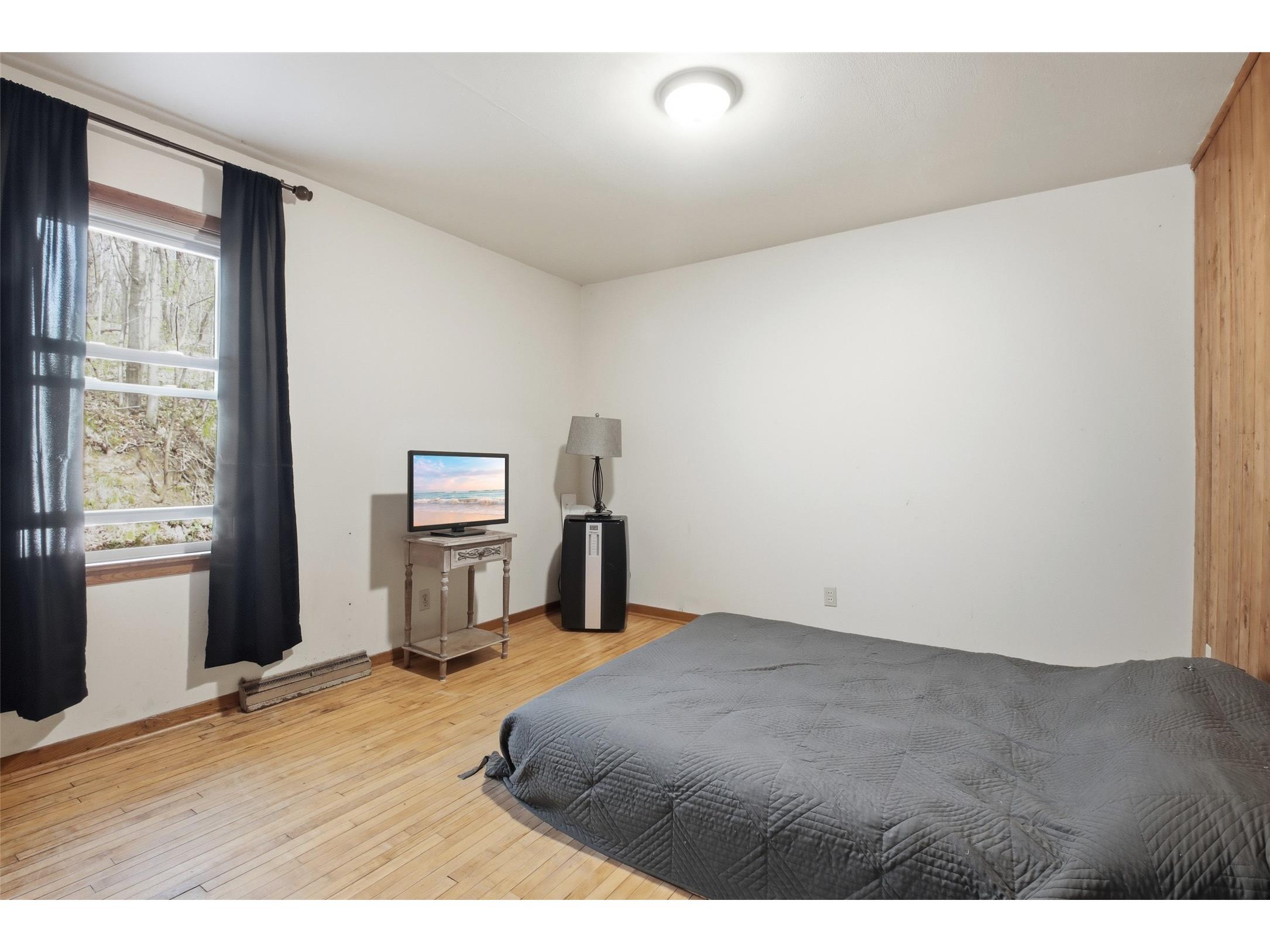 303-305 Moundsview Court #1-2 Elk Mound WI 54739 1600462 image11