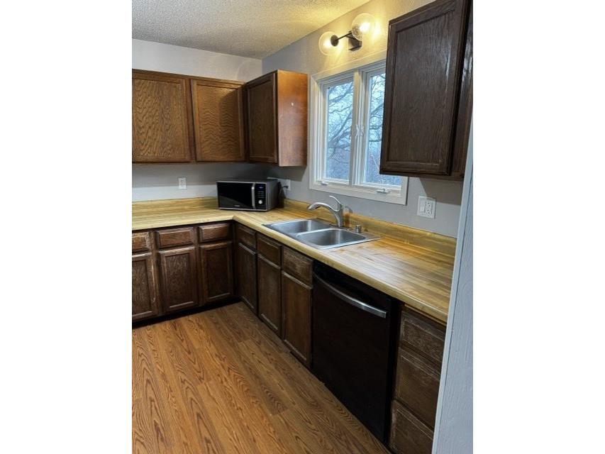 303-305 Moundsview Court #1-2 Elk Mound WI 54739 1600462 image45