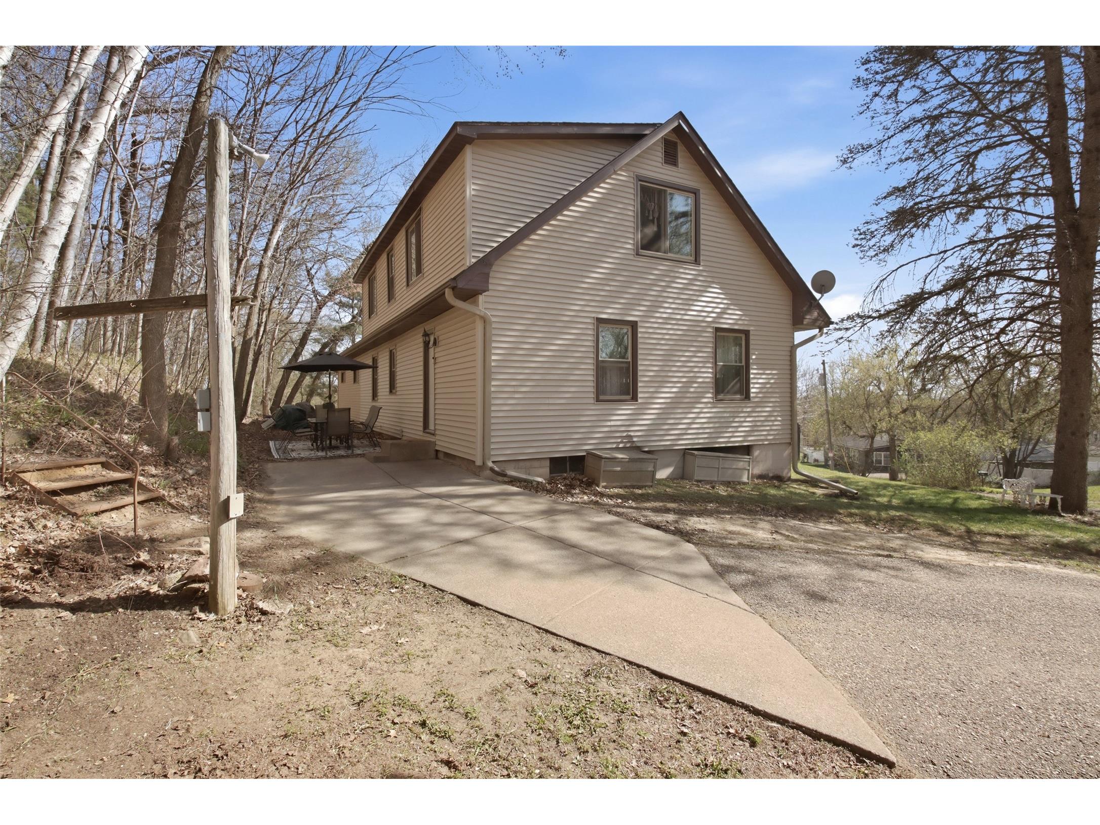 303-305 Moundsview Court #1-2 Elk Mound WI 54739 1600462 image48