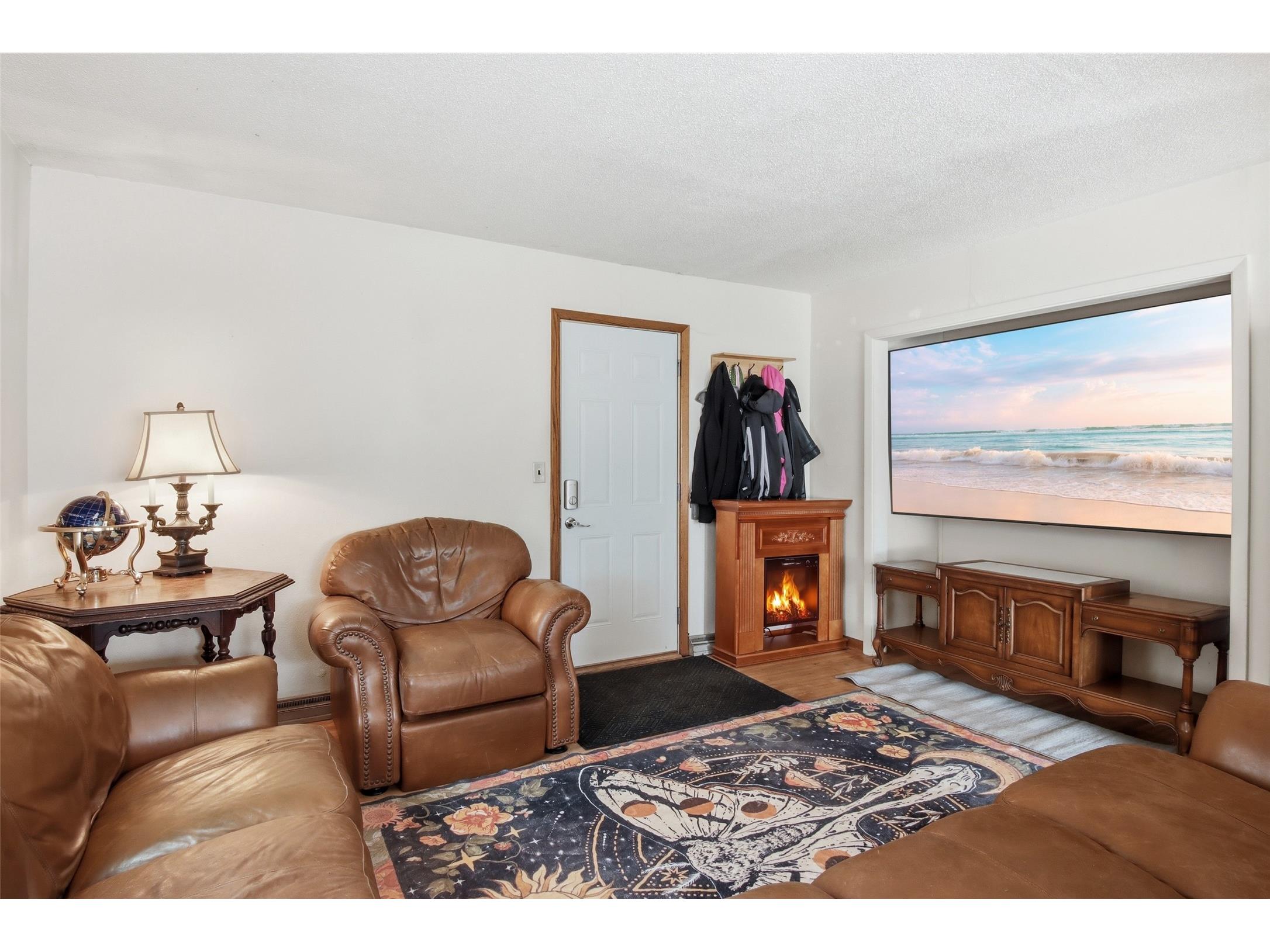 303-305 Moundsview Court #1-2 Elk Mound WI 54739 1600462 image5