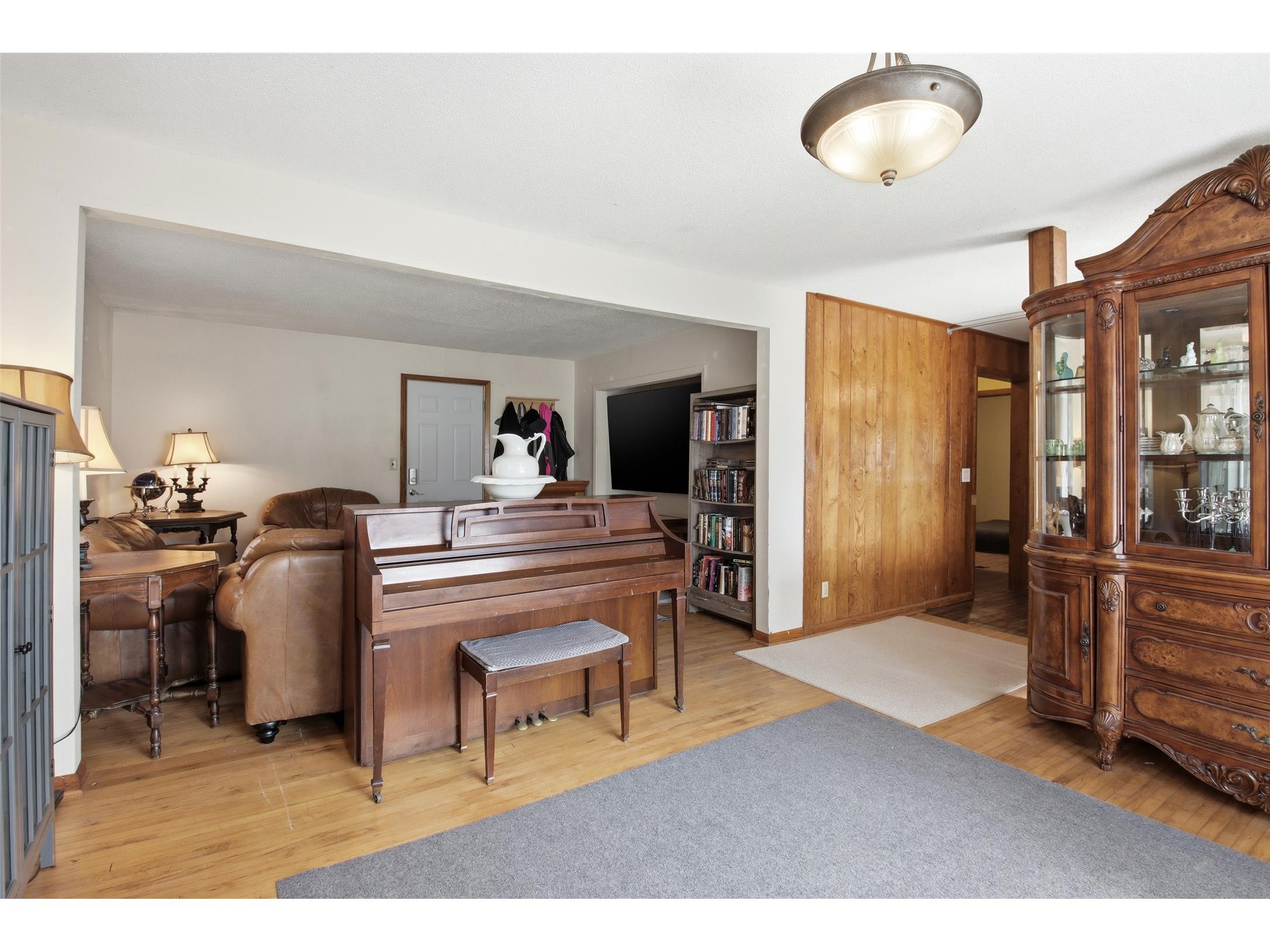 303-305 Moundsview Court #1-2 Elk Mound WI 54739 1600462 image6
