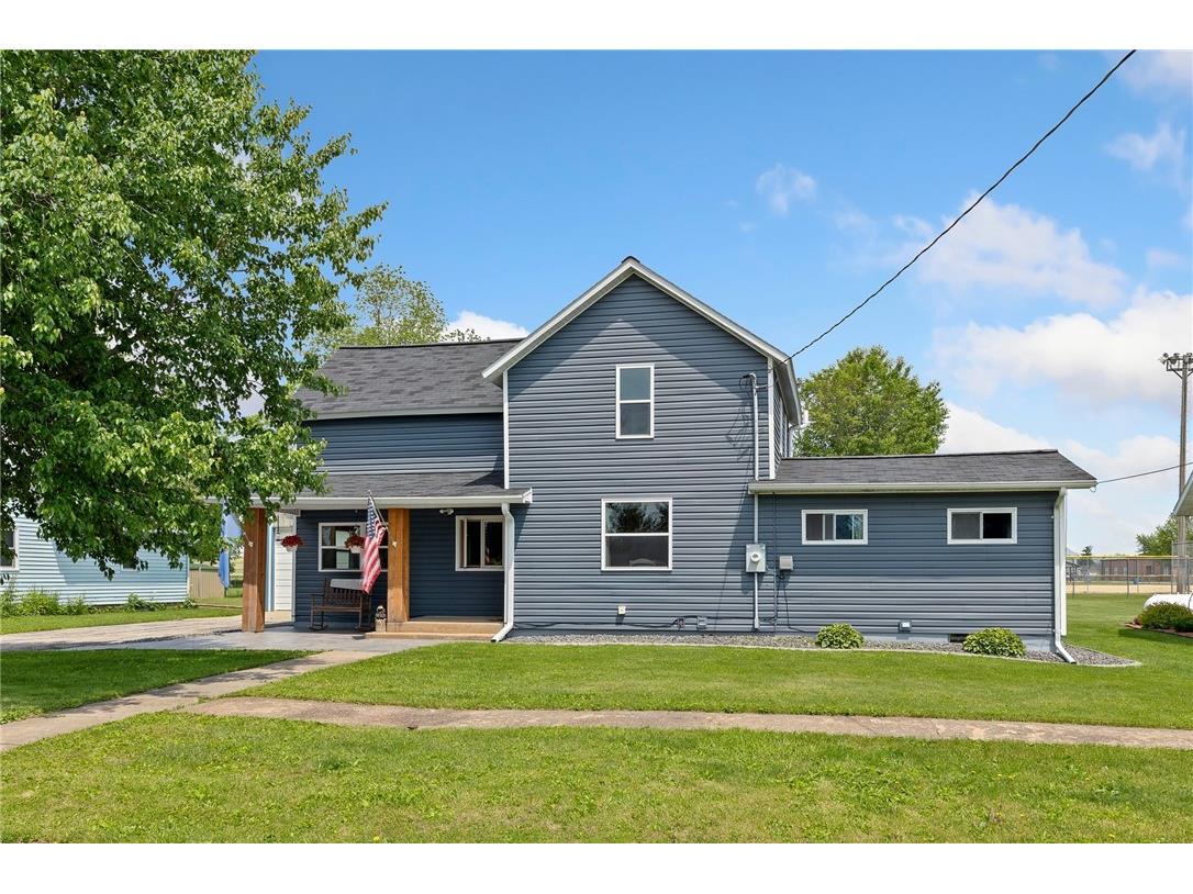 303 Clark Street Melrose WI 54642 1592385 image1