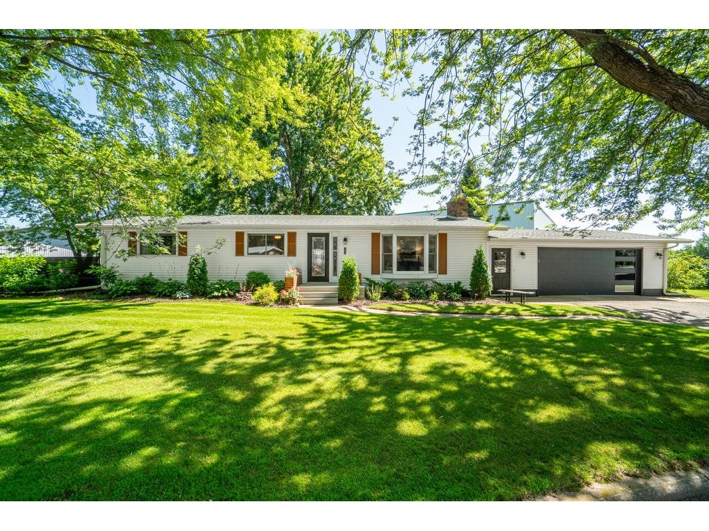 303 Wall Street Thorp WI 54771 1593438 image1