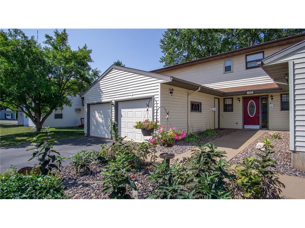 304 Parkview Court #1 Altoona WI 54720 1576445 image1