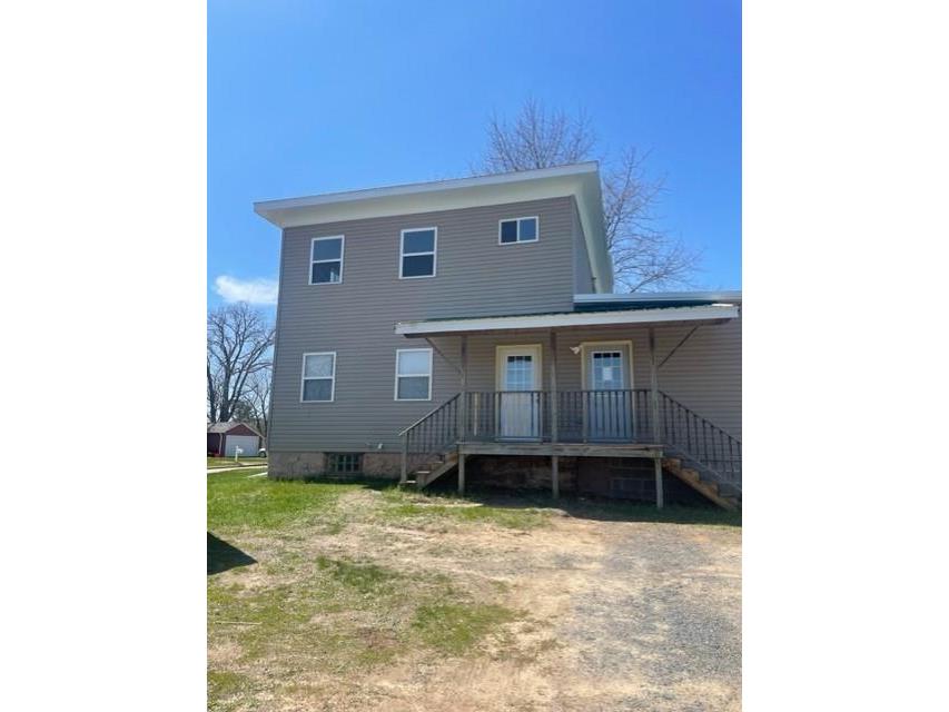 304 Pine Street #1 & 2 Black River Falls WI 54615 1573732 image1