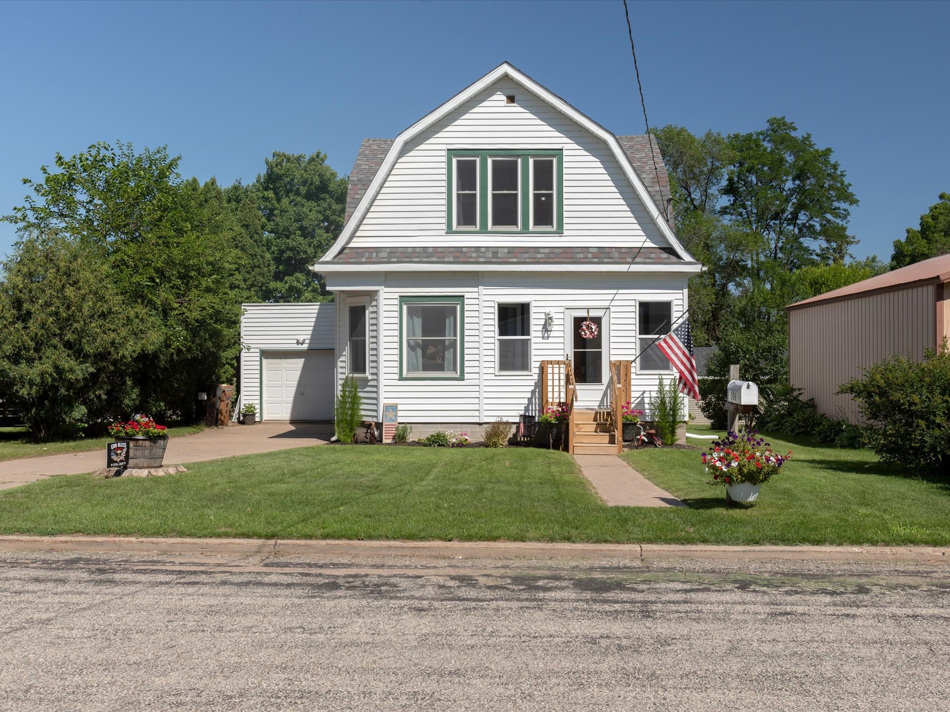 306 E Washington Street Durand WI 54736 1603261 image1