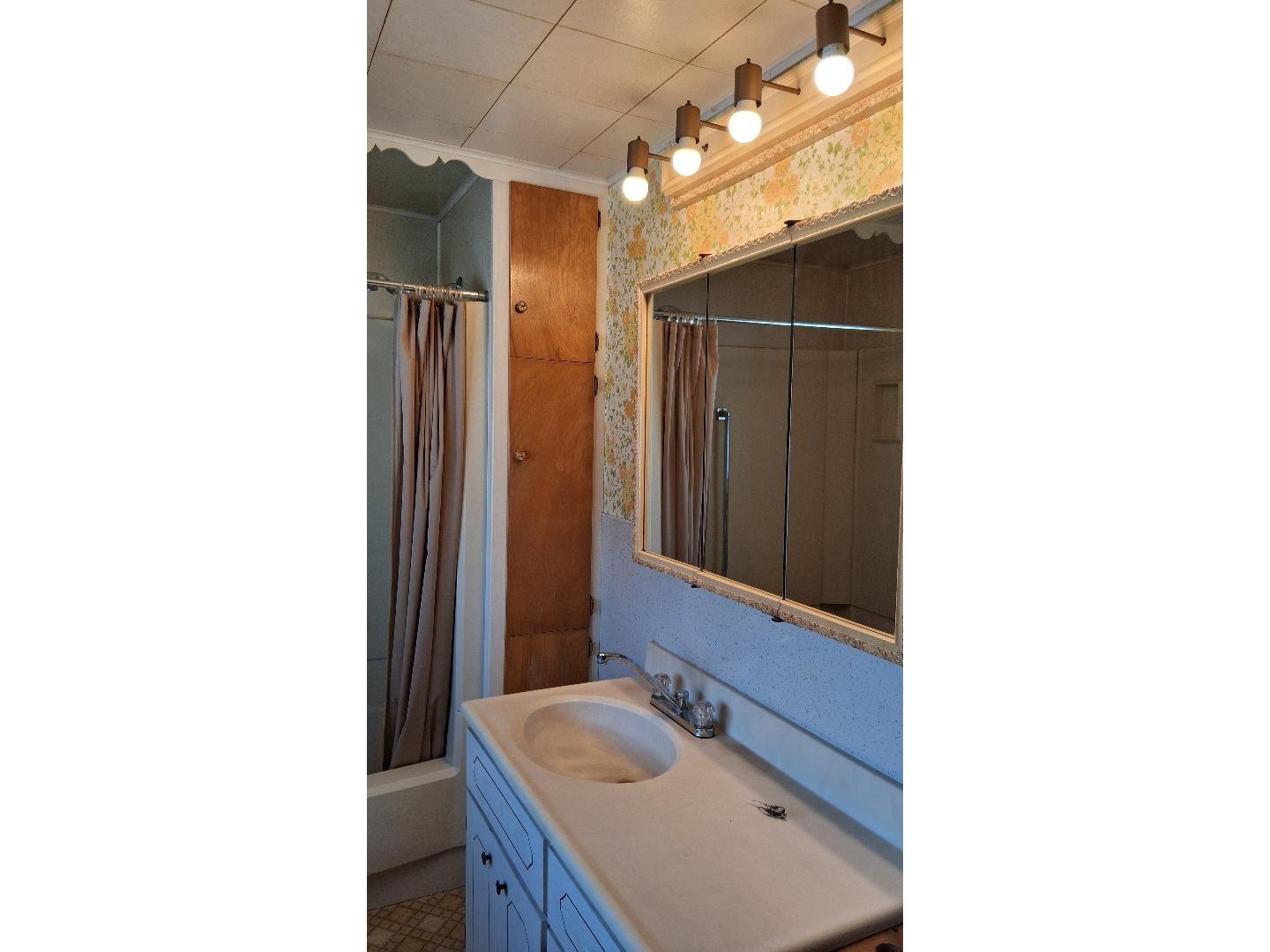 307 S Spring Augusta WI 54722 1599426 image12