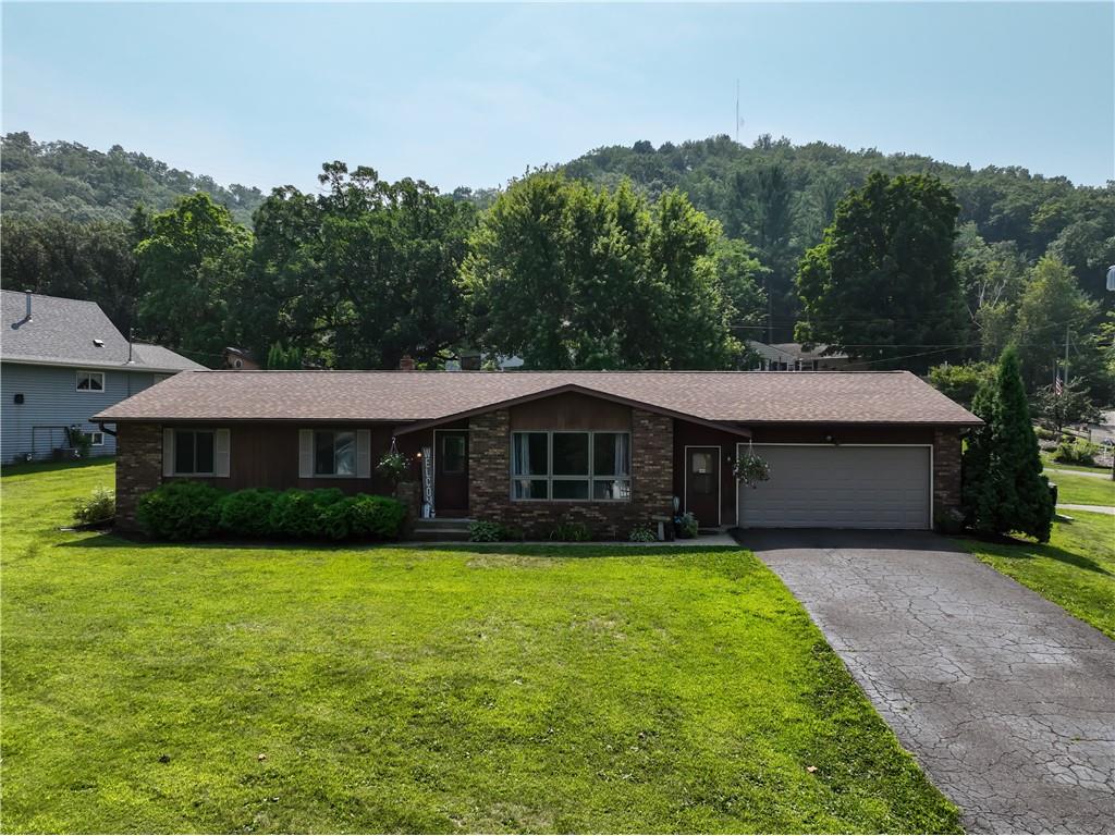 309 E Race Avenue Elmwood WI 54740 1593489 image1
