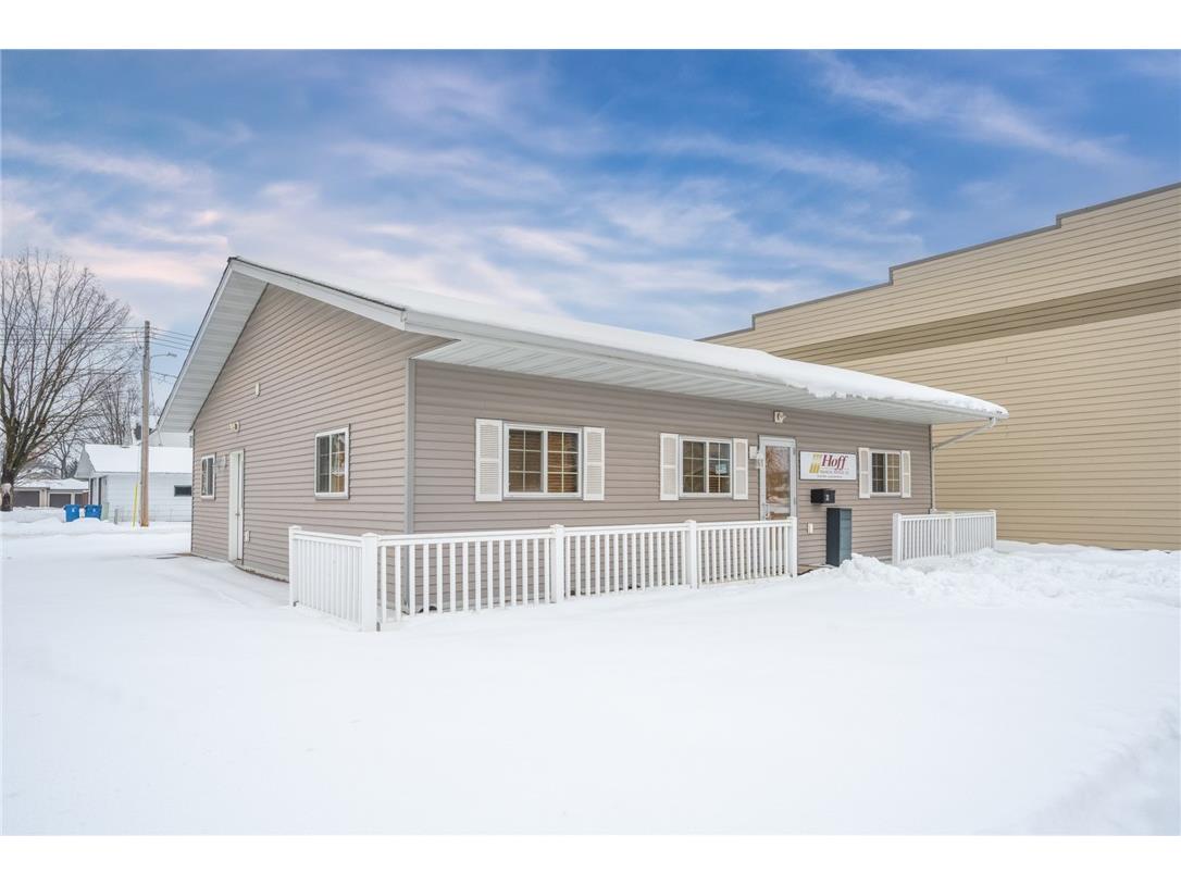 31 S 3rd Street Barron WI 54812 1598354 image1