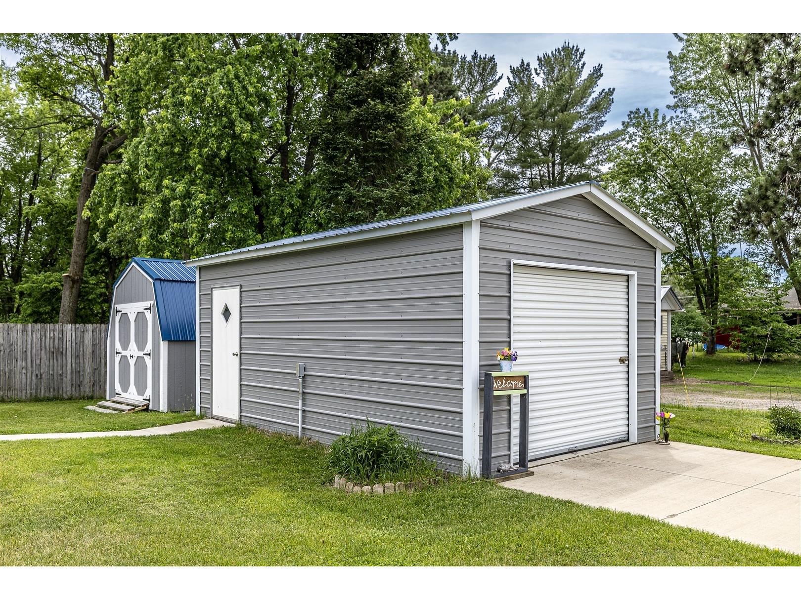 310 E 3rd Street Street Black River Falls WI 54615 1601671 image3