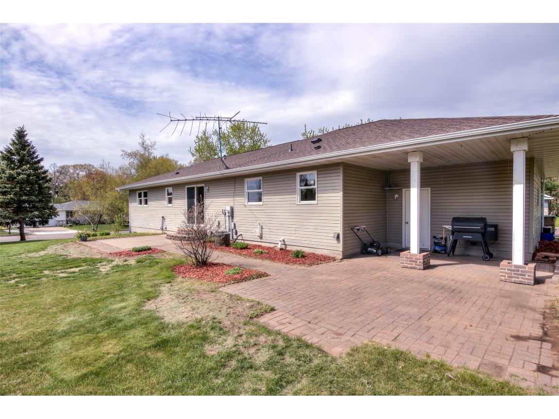 311 Glenwood Court Chippewa Falls WI 54729 1600990 image34