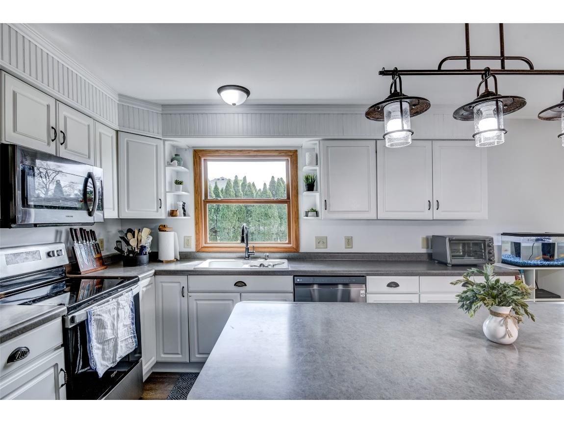 311 Glenwood Court Chippewa Falls WI 54729 1600990 image9
