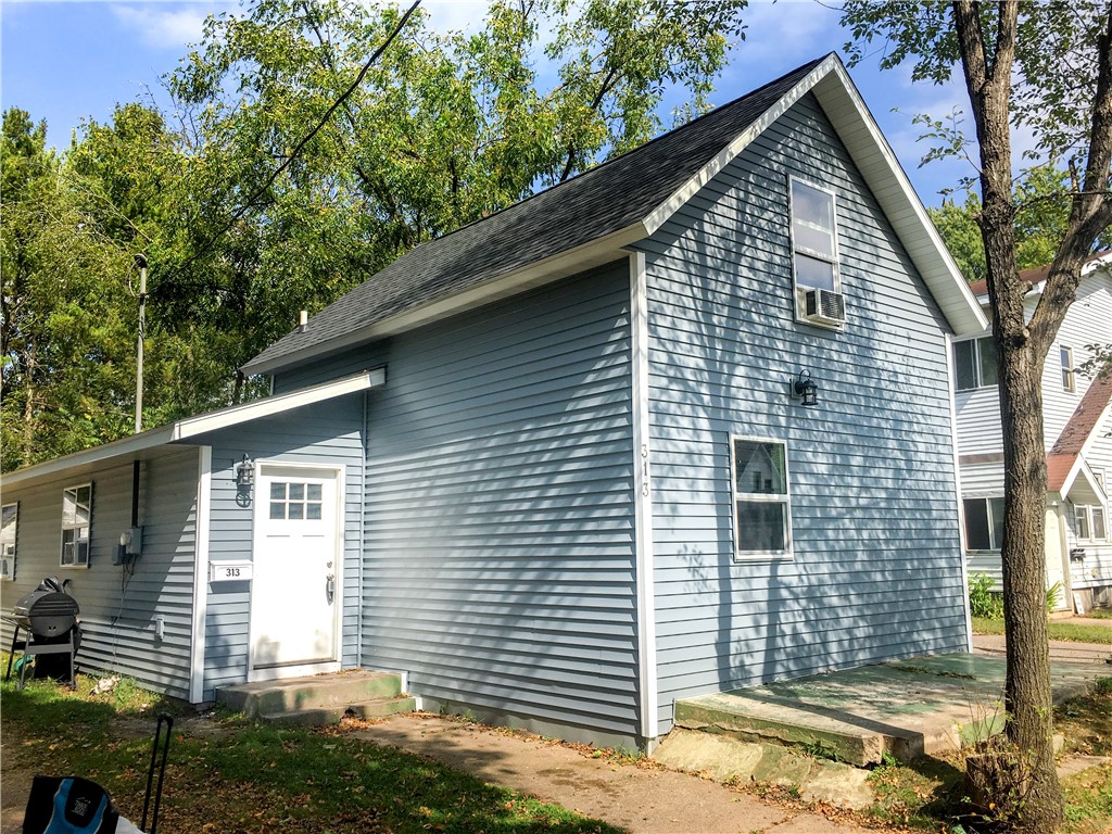 313 13th Avenue W #1 Menomonie WI 54751 1591790 image1