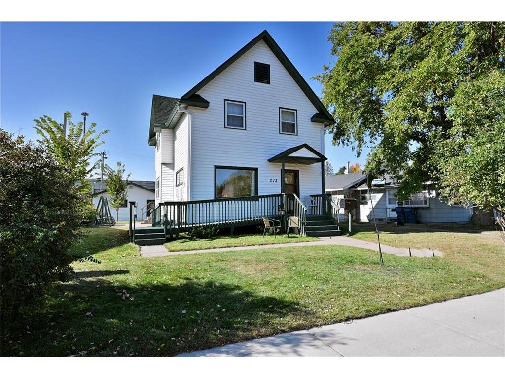 313 Elm Street Spooner WI 54801 1586206 image1