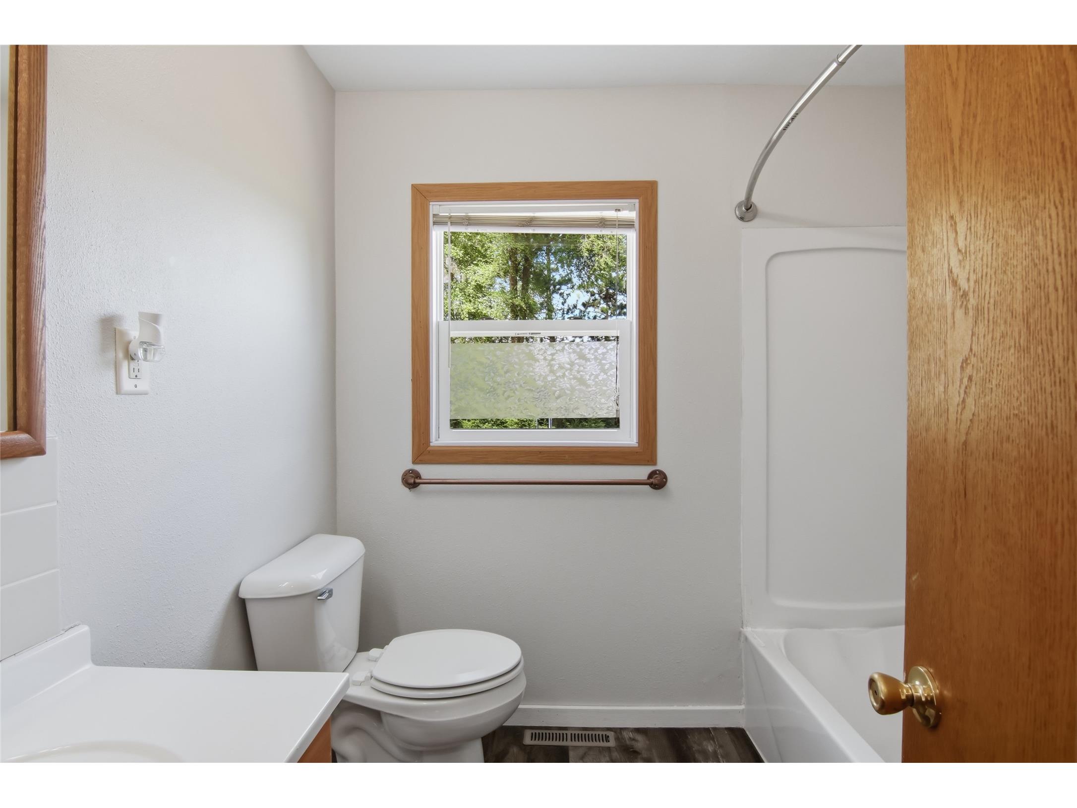 3140 W Folsom Street Eau Claire WI 54703 1602332 image17