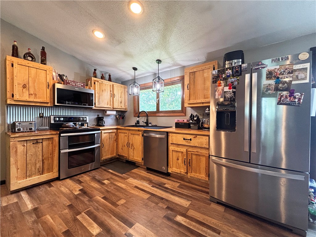 317 S 4th Street Cameron WI 54822 1593310 image6