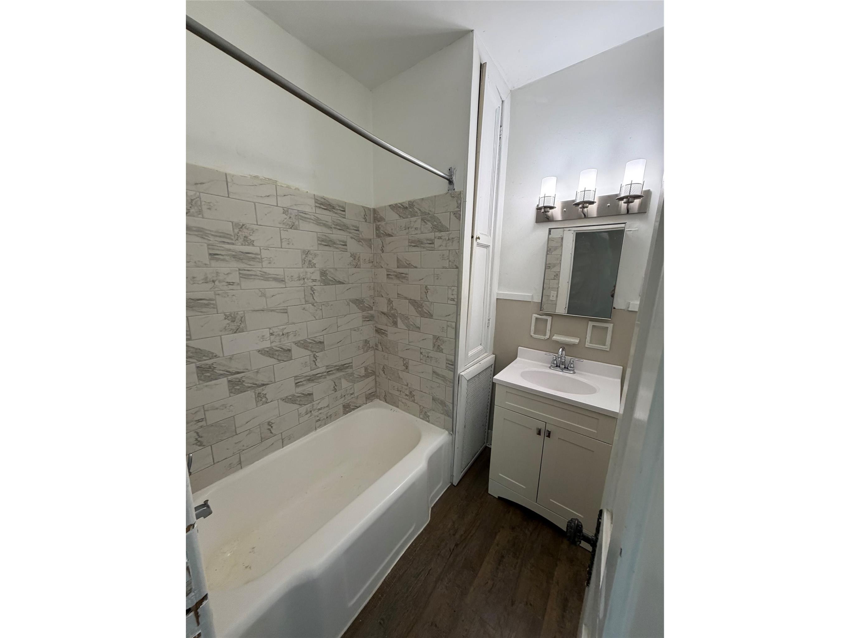 317 Summit Avenue #1-4 Eau Claire WI 54701 1600094 image16