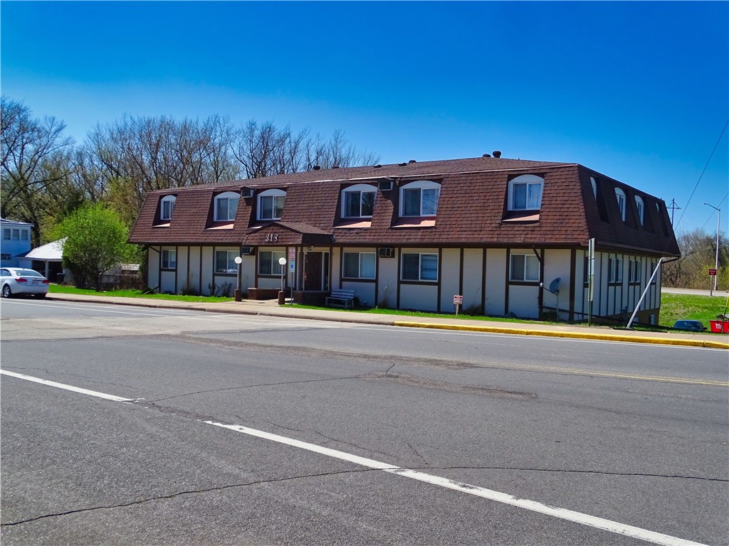 318 E Main Street #10 Durand WI 54736 1591194 image1