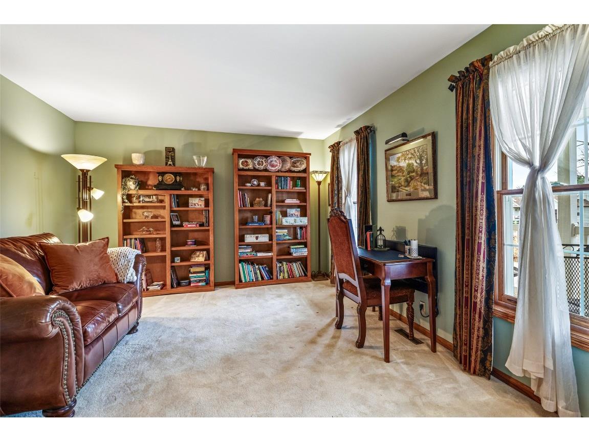 318 Paris Place Eau Claire WI 54703 1599602 image13