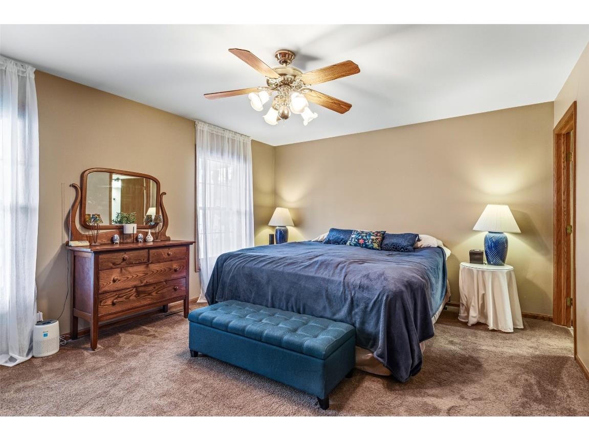 318 Paris Place Eau Claire WI 54703 1599602 image24