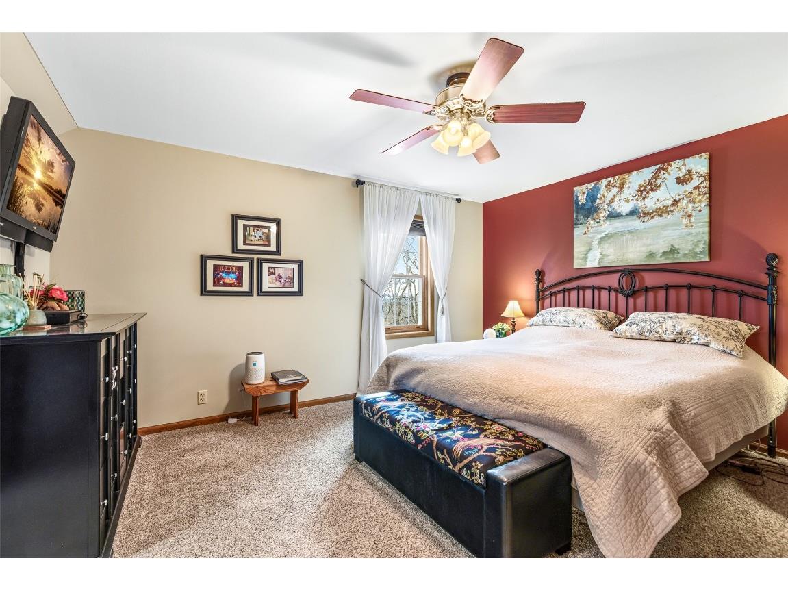 318 Paris Place Eau Claire WI 54703 1599602 image27