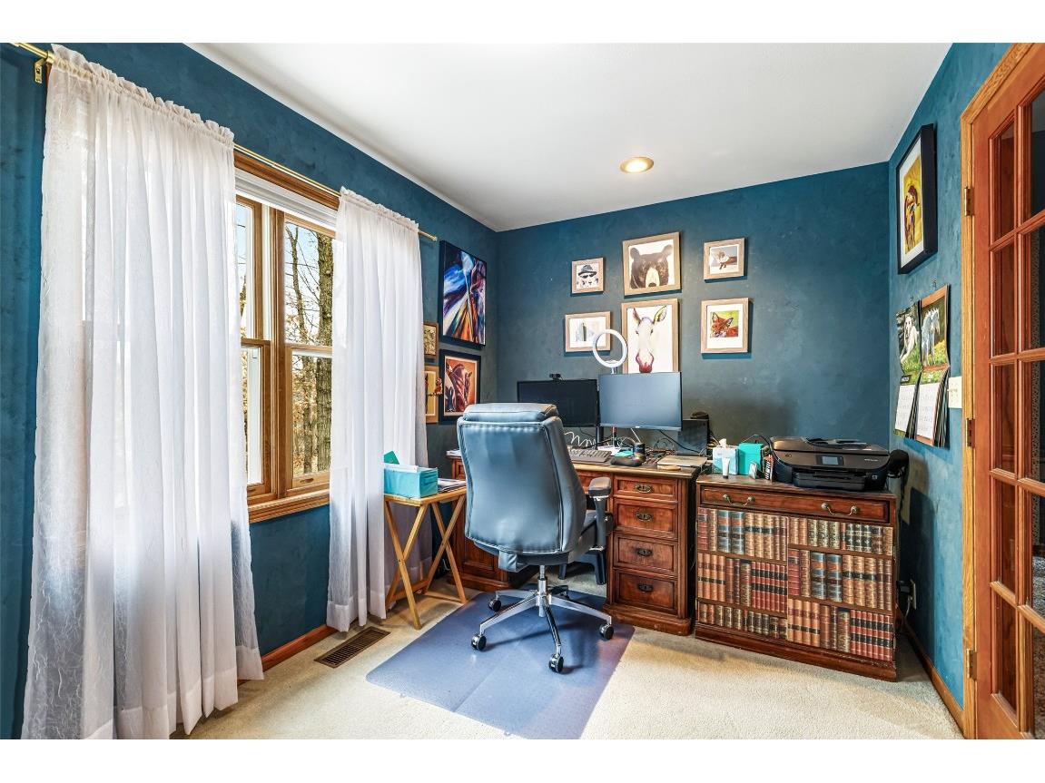 318 Paris Place Eau Claire WI 54703 1599602 image30