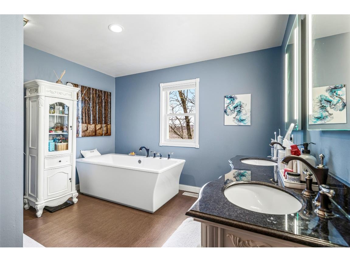 318 Paris Place Eau Claire WI 54703 1599602 image34