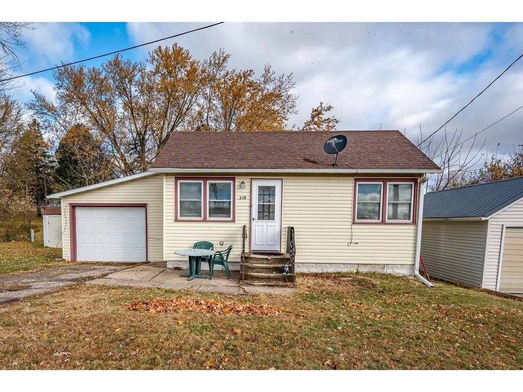 318 W Kinne Street, Ellsworth, WI 54011 MLS 1569716 Edina Realty