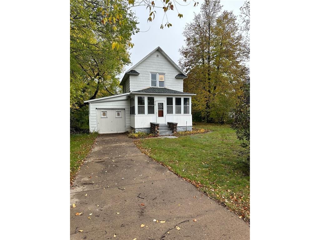 318 W Maple Street Spooner WI 54801 1577832 image1