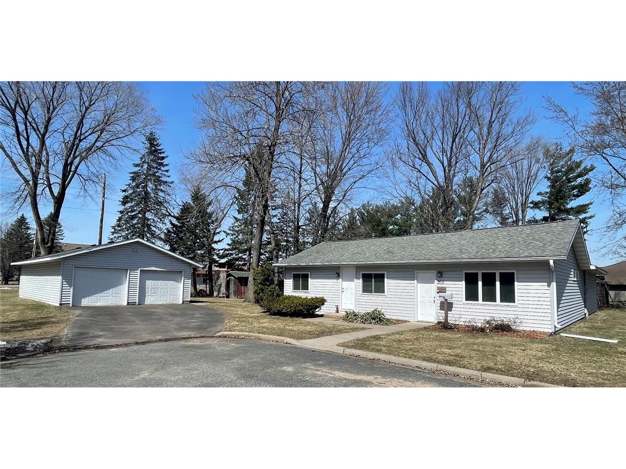 319 Cedar Avenue Menomonie WI 54751 1571356 image1