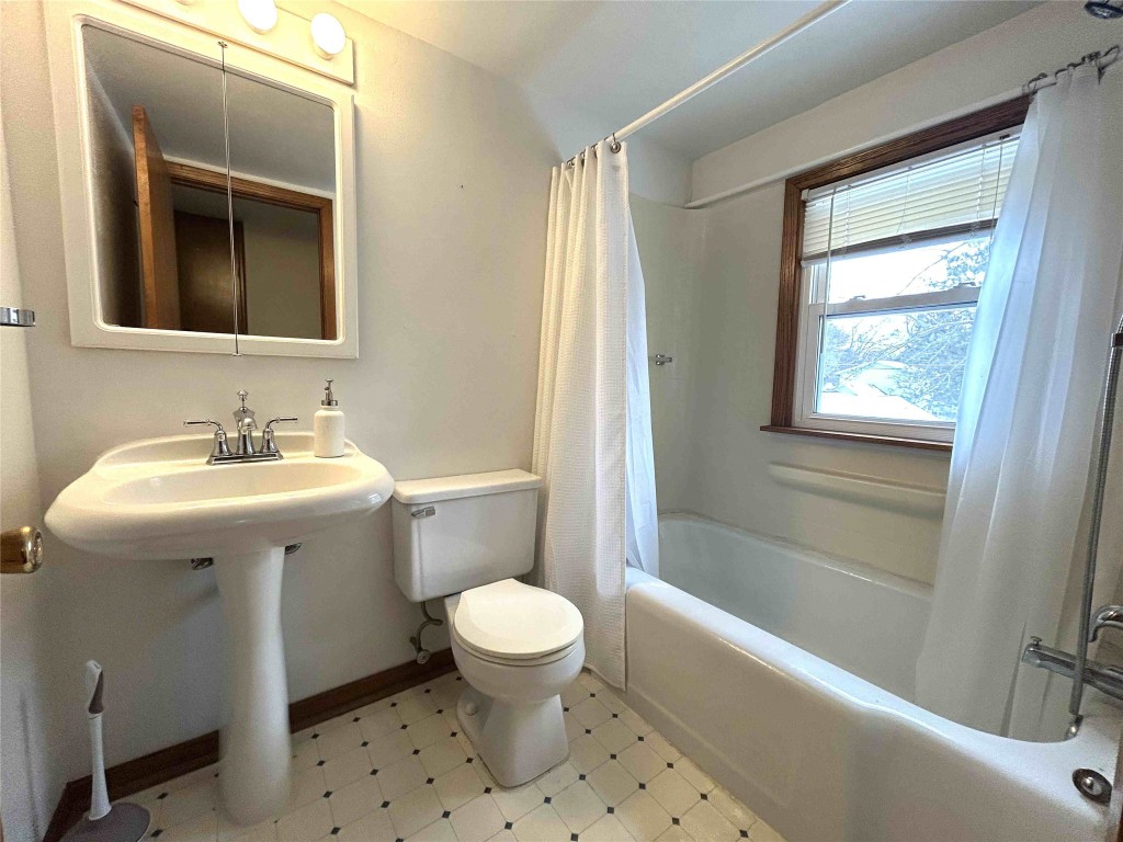 319 Eva Street Chippewa Falls WI 54729 1599432 image8