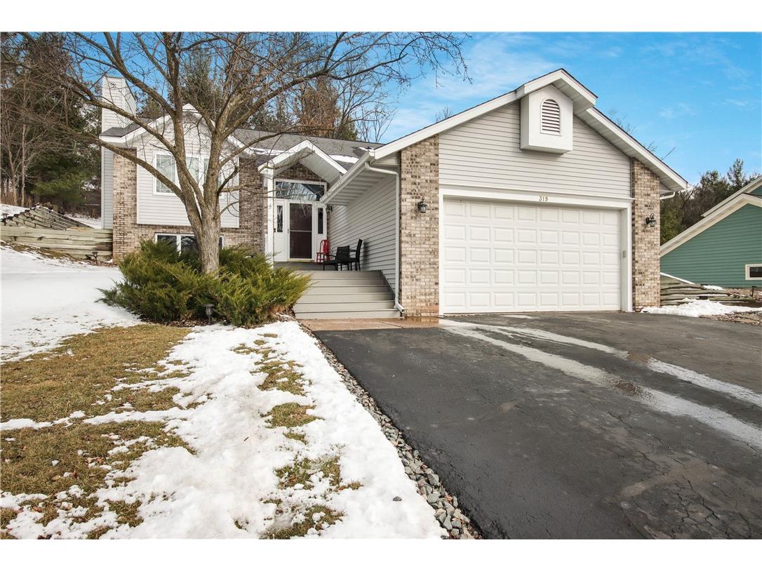 319 Hampton Court Altoona WI 54720 1589653 image1