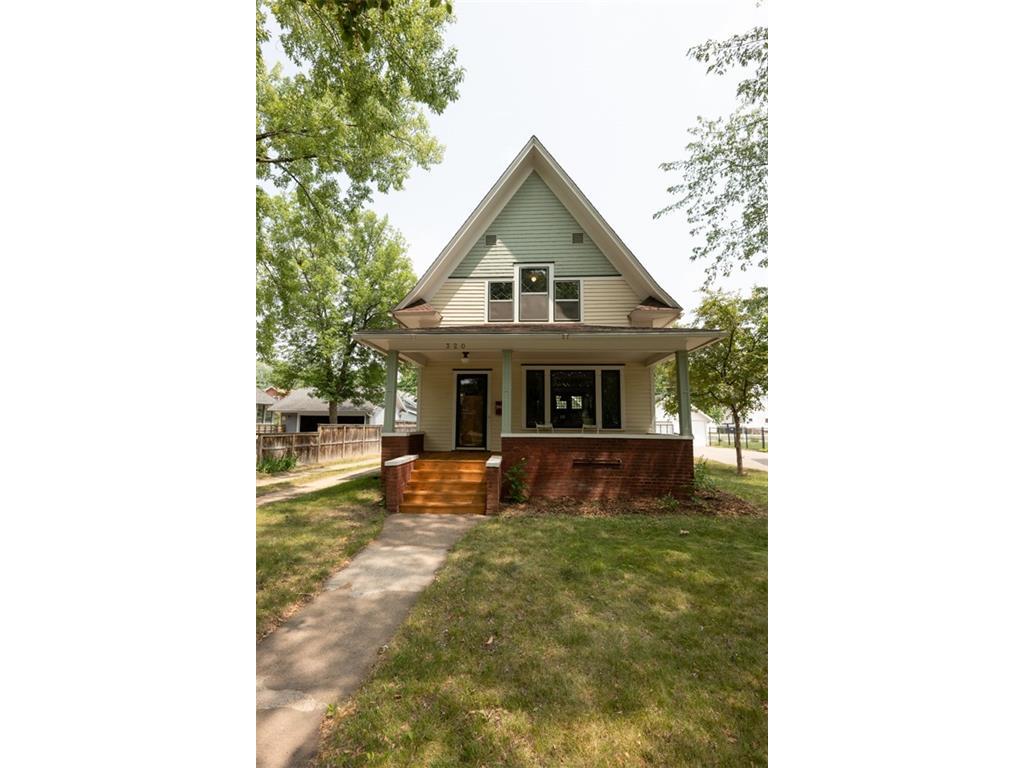 320 11th Street Menomonie WI 54751 1574523 image1
