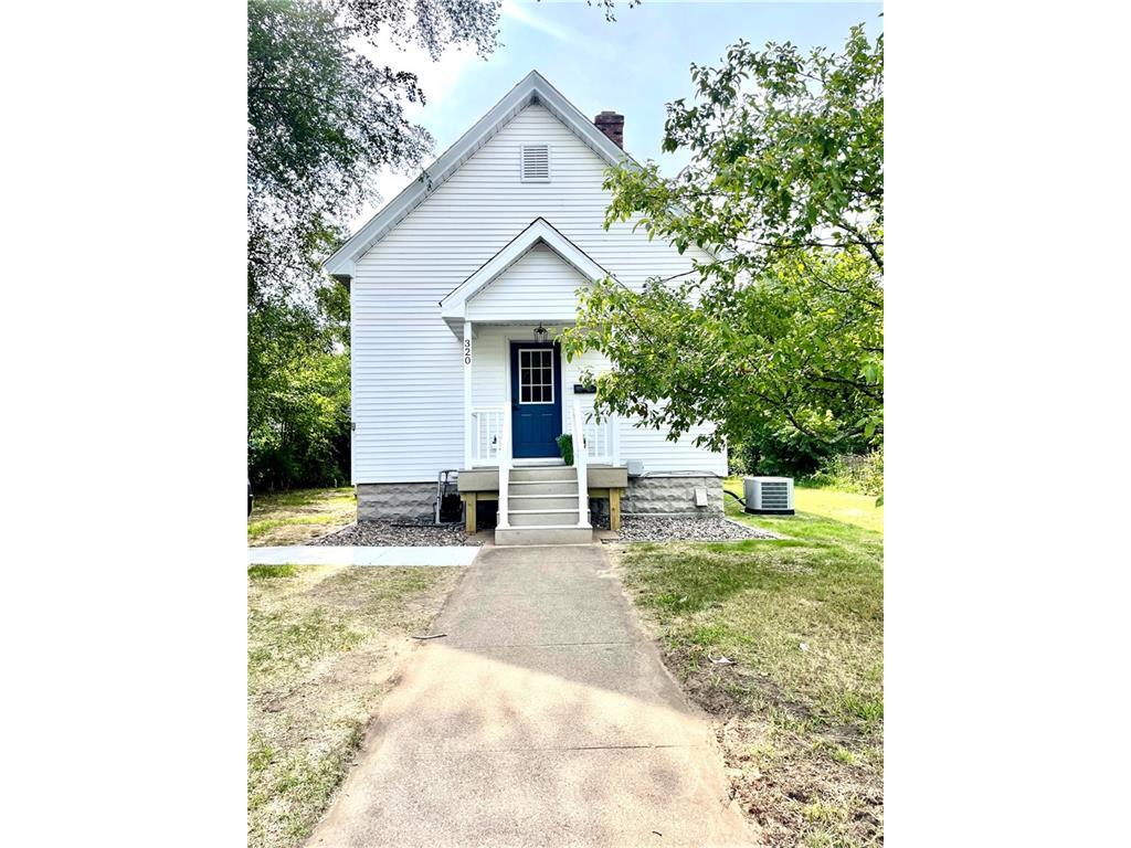 320 1st W Street Altoona WI 54720 1575767 image1