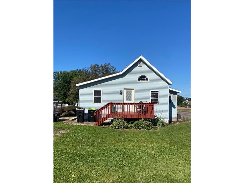 320 E Maple Street, Stanley, WI, 54768 MLS 1568031 Edina Realty