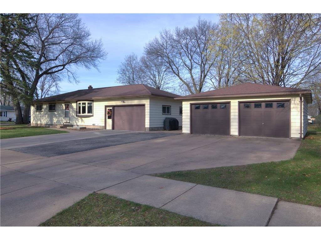 3208 Saturn Avenue Eau Claire WI 54703 1581347 image1