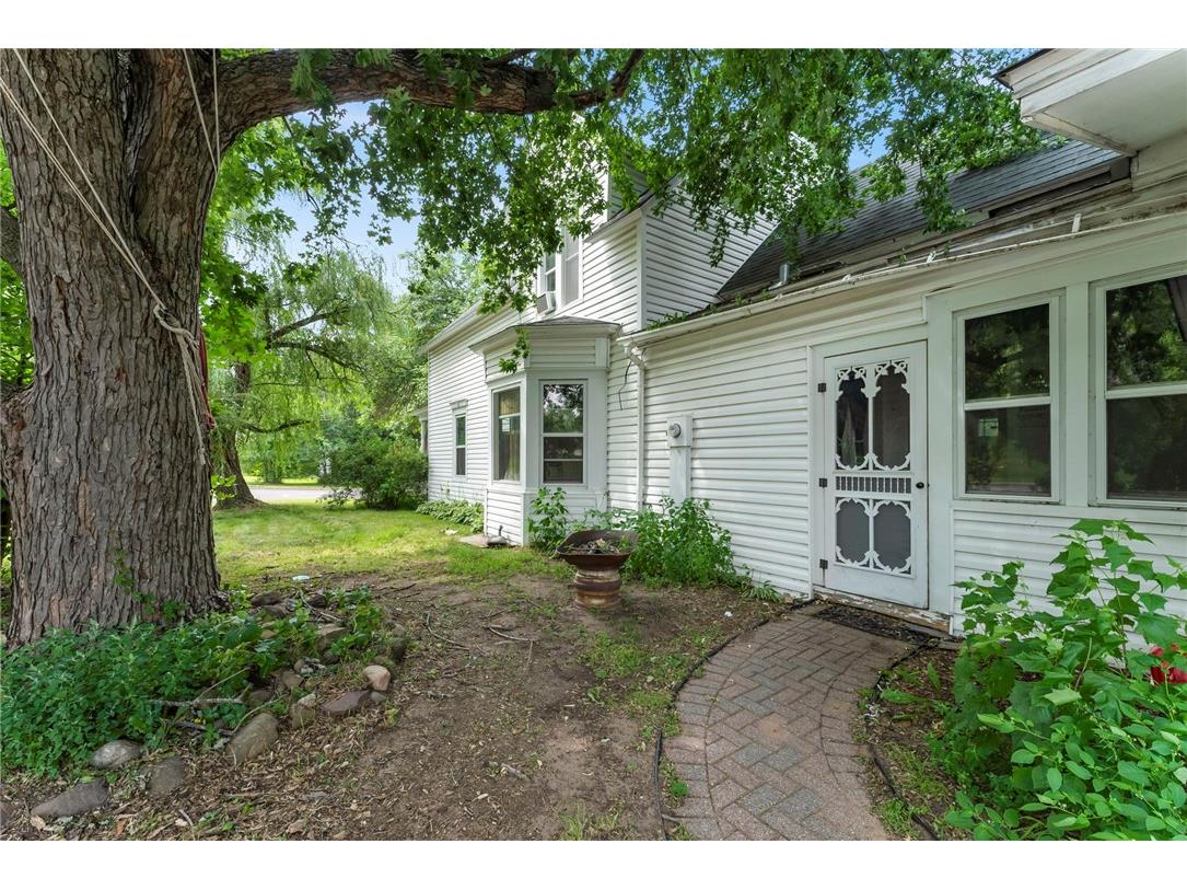 322 S Pine Street Grantsburg WI 54840 1595559 image1