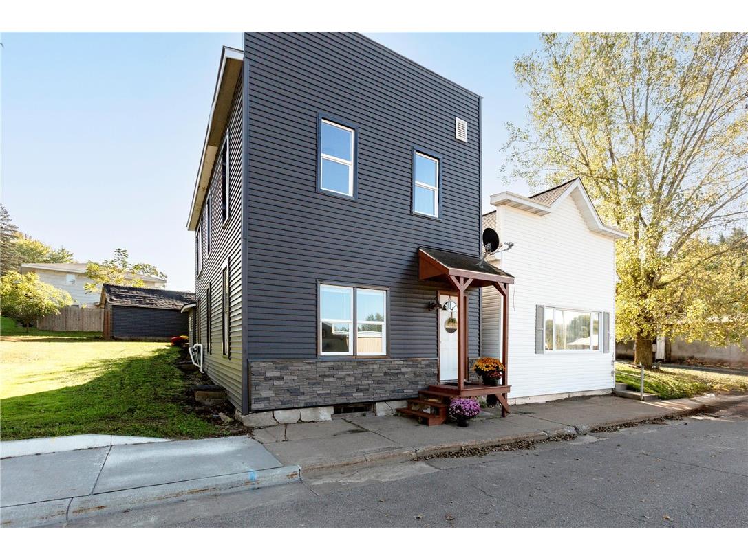 323 1/2 1st Street Glenwood City WI 54013 1595989 image1