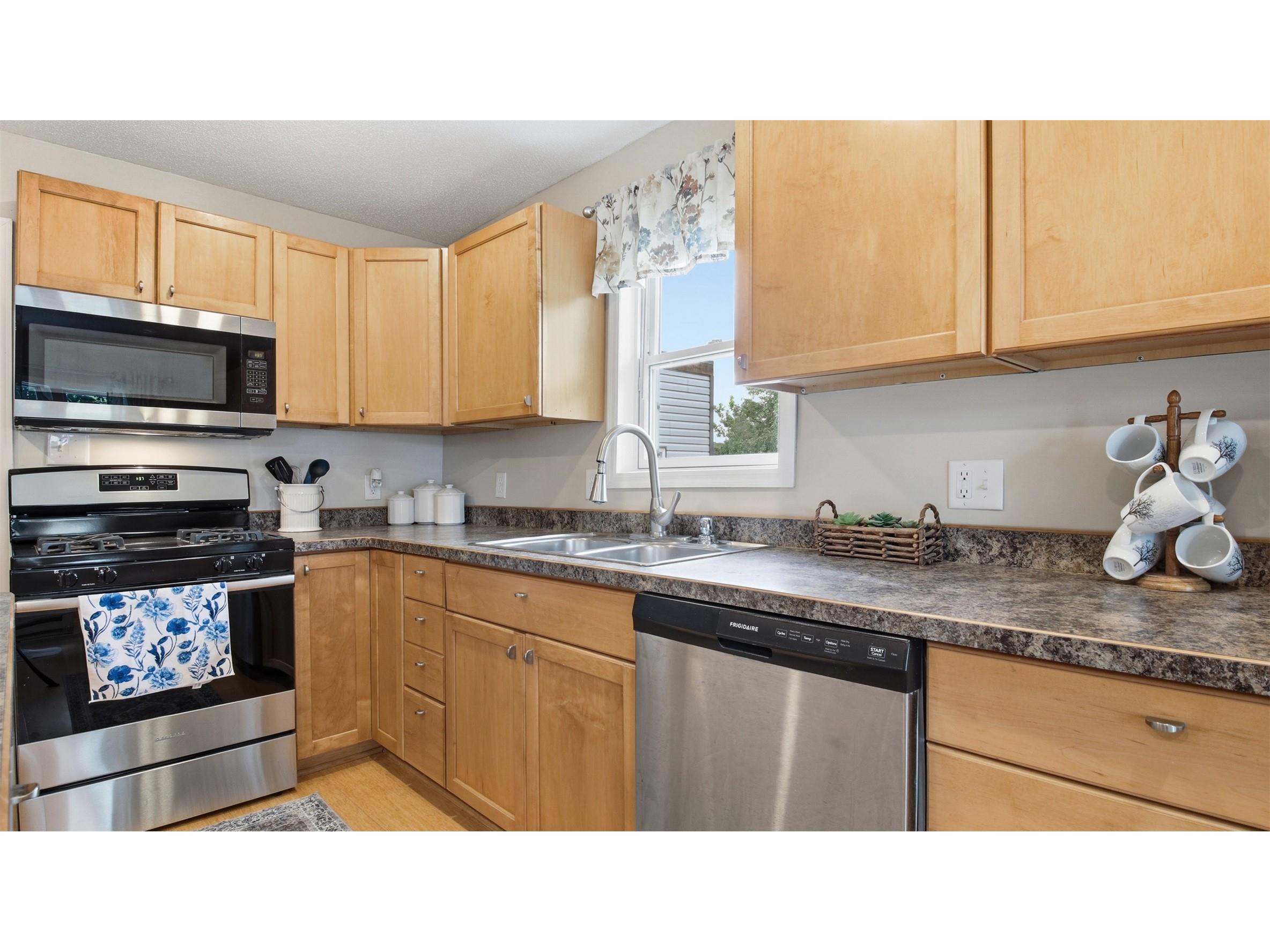 324 Harriman Avenue N Amery WI 54001 - North Twin Lake 1602924 image11