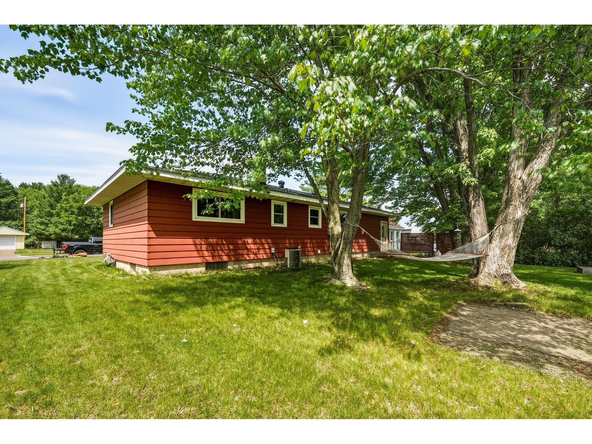 325 Selma Street Eau Claire WI 54703 1602312 image30