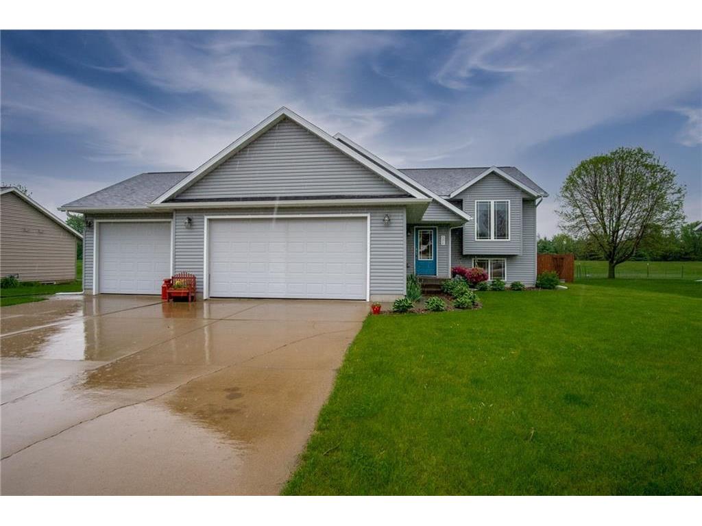 326 Thompson Street, Bloomer, WI, 54724 MLS 1553724 Edina Realty