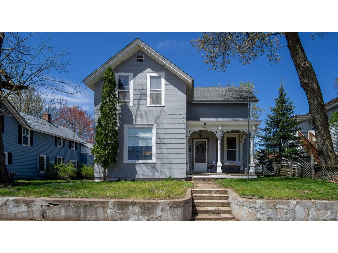 326 W Columbia Street Chippewa Falls WI 54729 1581300 image1
