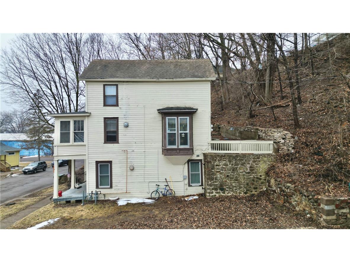 326 W Spring Street #1 & 2 Chippewa Falls WI 54729 1589562 image3