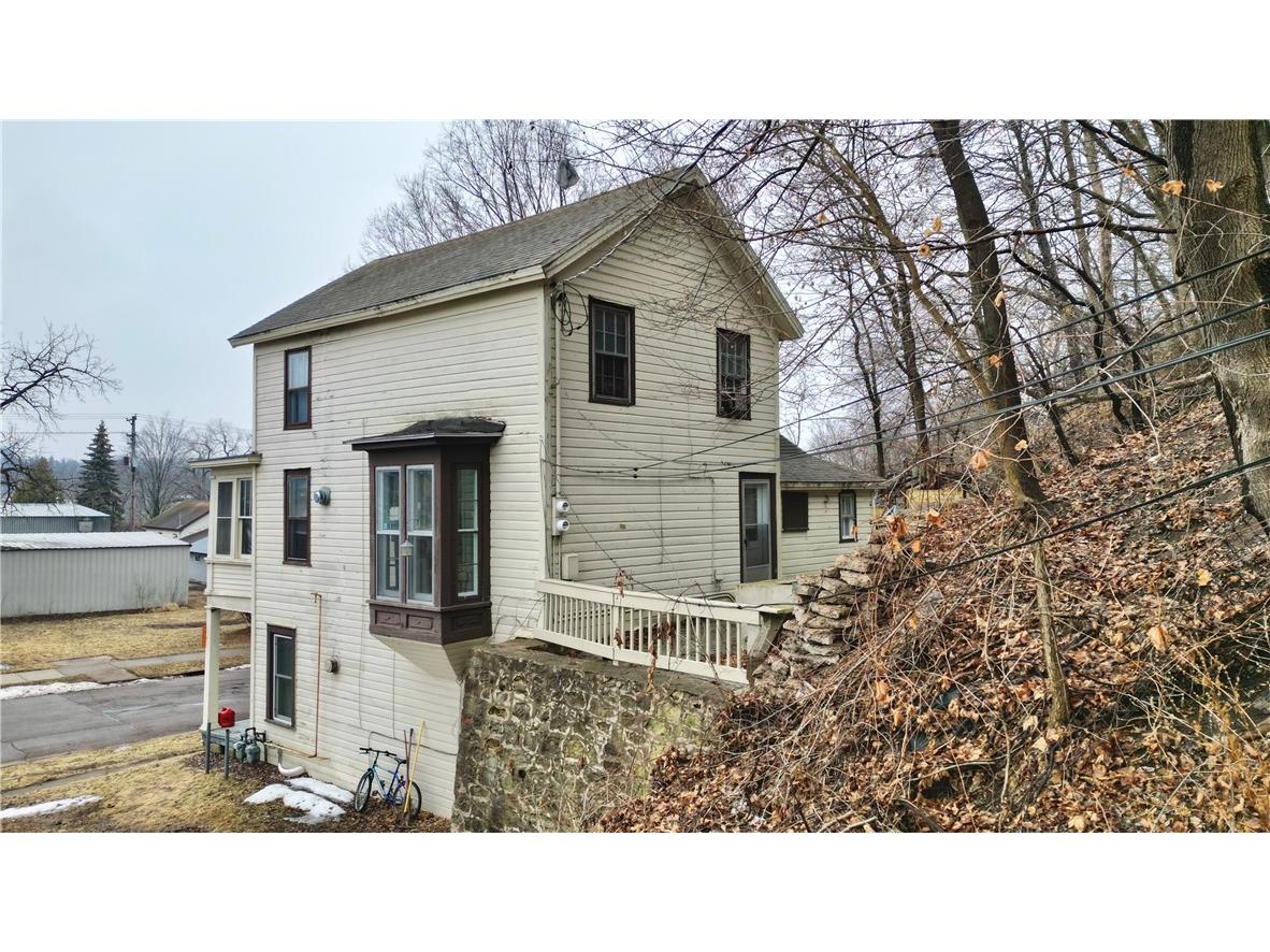 326 W Spring Street #1 & 2 Chippewa Falls WI 54729 1589562 image4